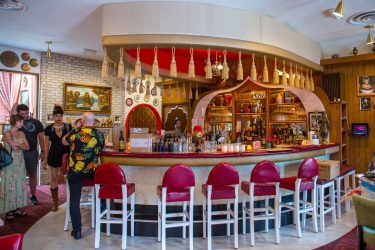 ウィスコンシン州の伝説のクラブ、Turk’s Innがブッシュウィックにオープン