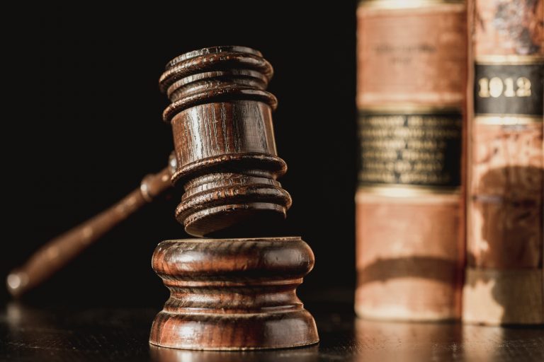 裁判関連
